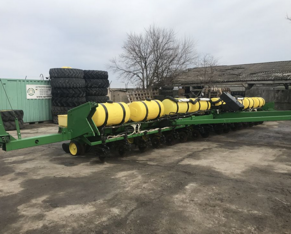 Gareeggenfelder typu John Deere 7200,  v Салгани (Obrázek 2)