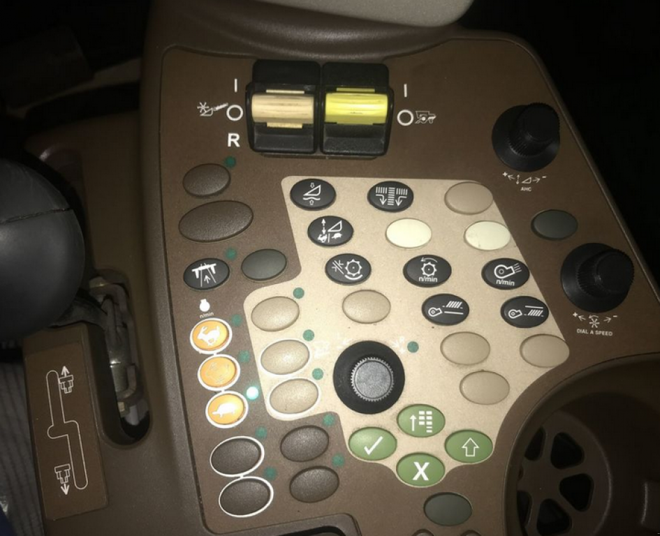 Oldtimer-Mähdrescher typu John Deere 9670 STS Bullet Rotor, Neumaschine v Салгани (Obrázek 9)