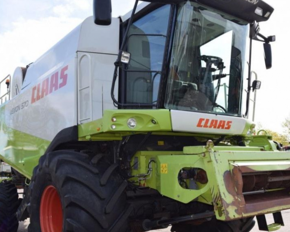 Oldtimer-Mähdrescher des Typs CLAAS Lexion 570, Neumaschine in Рівне (Bild 1)