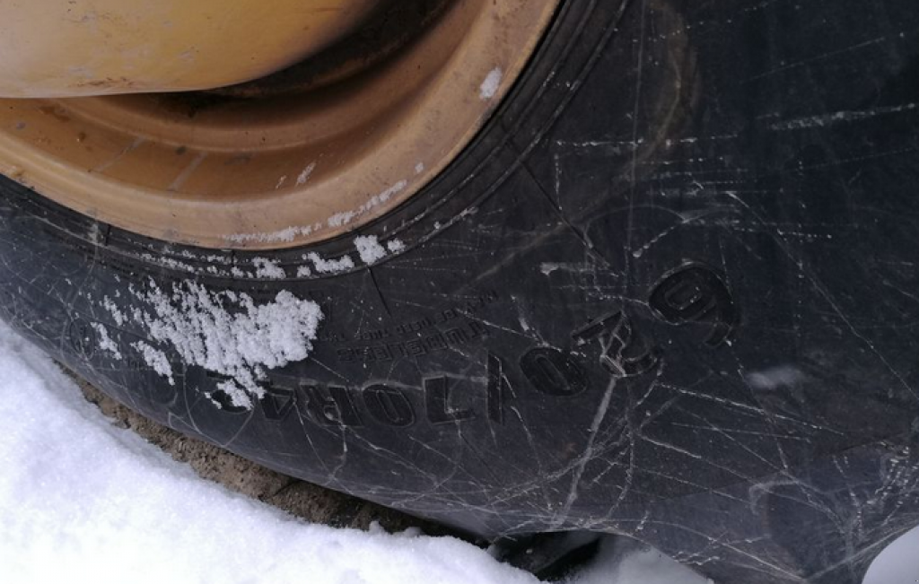 Oldtimer-Mähdrescher des Typs Caterpillar Lexion 570 R, Neumaschine in Рівне (Bild 5)