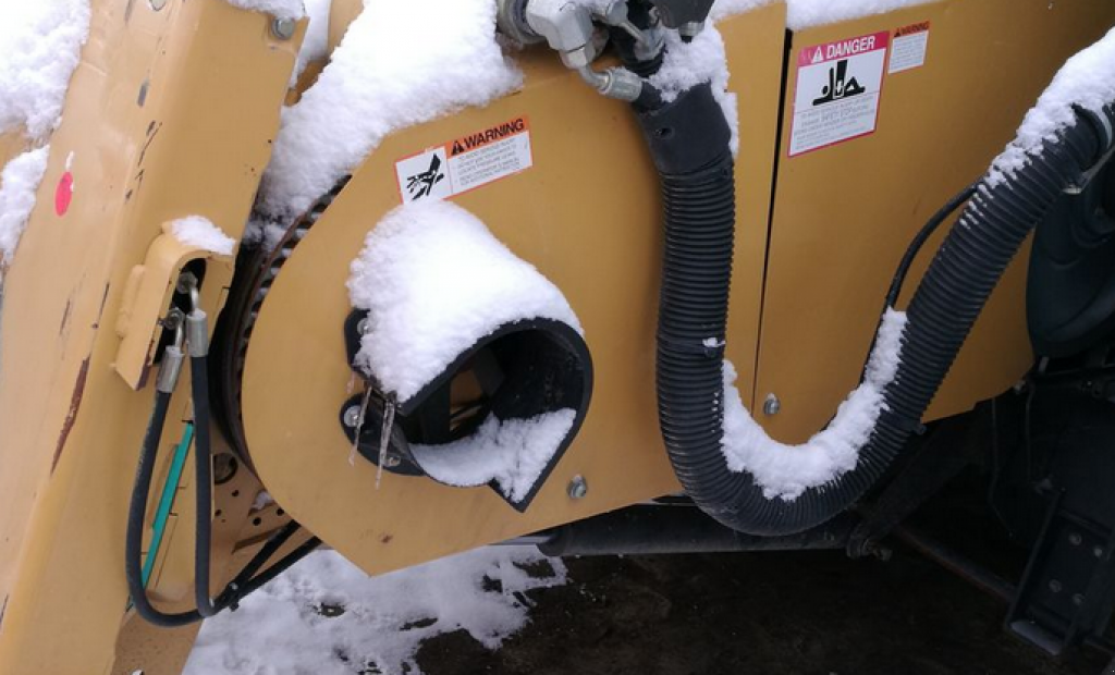 Oldtimer-Mähdrescher des Typs Caterpillar Lexion 570 R, Neumaschine in Рівне (Bild 3)