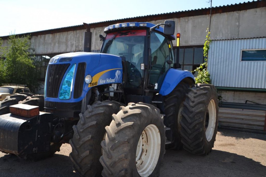 Oldtimer-Traktor a típus New Holland T8040, Neumaschine ekkor: Куйбишеве (Kép 2)