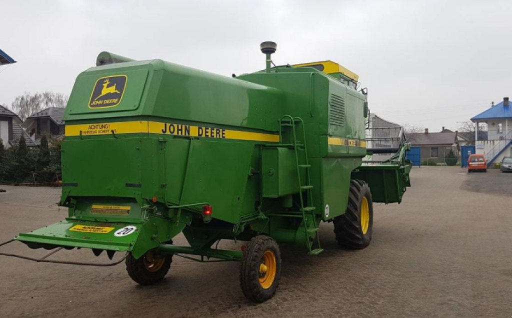 Oldtimer-Mähdrescher des Typs John Deere 1052, Neumaschine in Ковель (Bild 7)