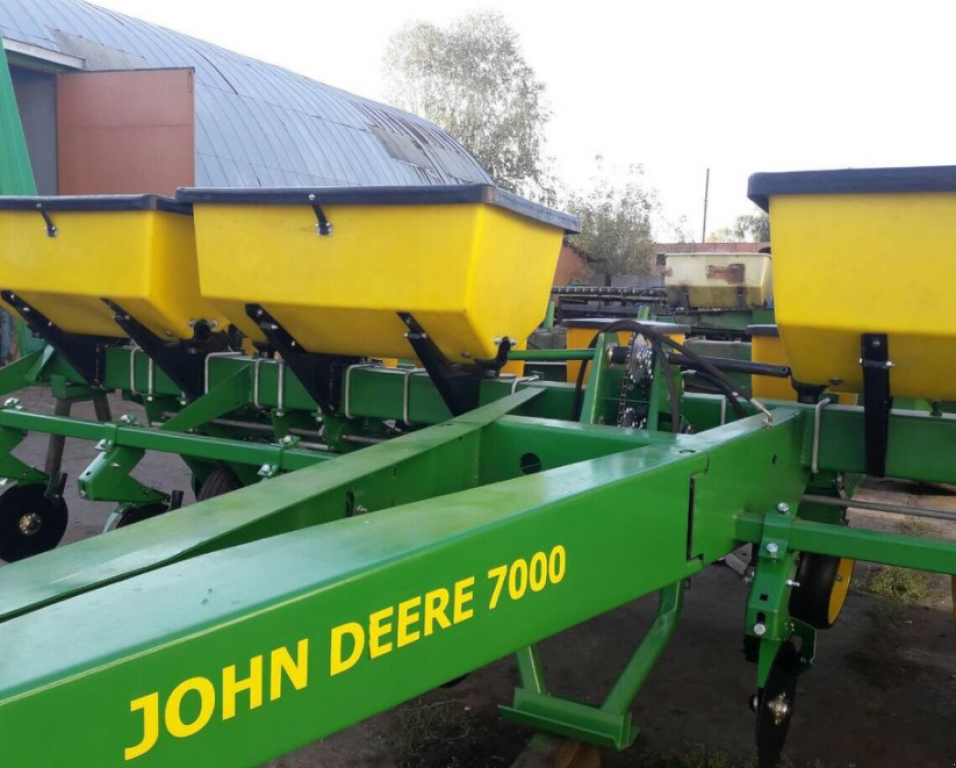 Gareeggenfelder typu John Deere 7000,  v Суми (Obrázek 1)