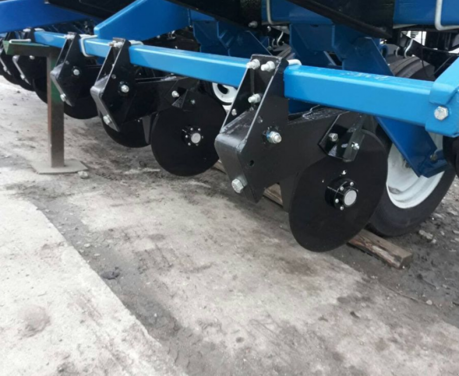 Gareeggenfelder typu Kinze 2000,  v Суми (Obrázek 5)