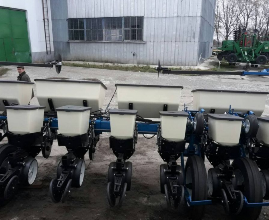 Gareeggenfelder typu Kinze 2000,  v Суми (Obrázek 7)