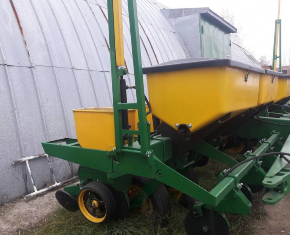 Gareeggenfelder typu John Deere 7000/8,  v Суми (Obrázek 10)