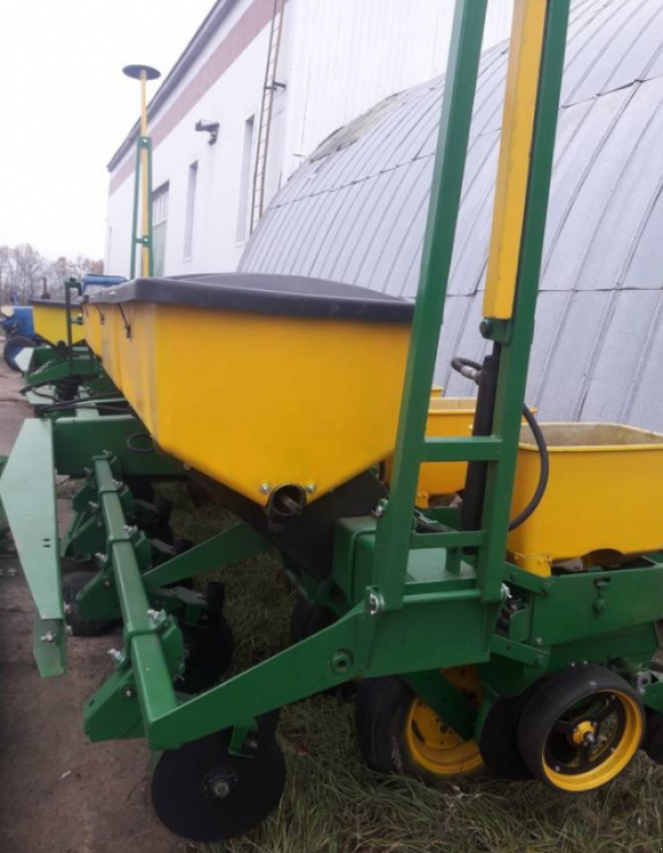 Gareeggenfelder typu John Deere 7000/8,  v Суми (Obrázek 4)