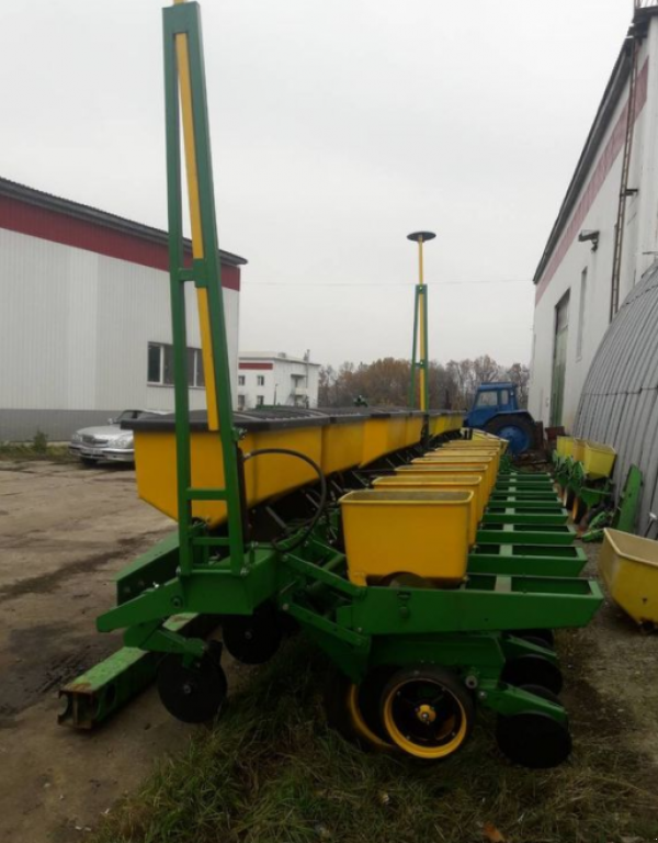 Gareeggenfelder typu John Deere 7000/8,  v Суми (Obrázek 2)
