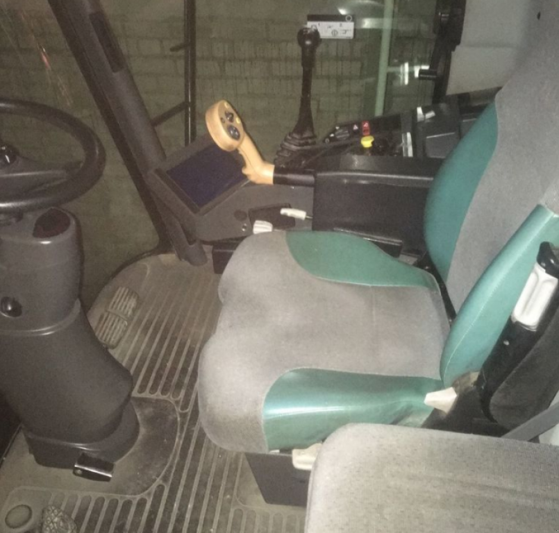 Oldtimer-Mähdrescher a típus CLAAS Lexion 480, Neumaschine ekkor: Житомир (Kép 5)