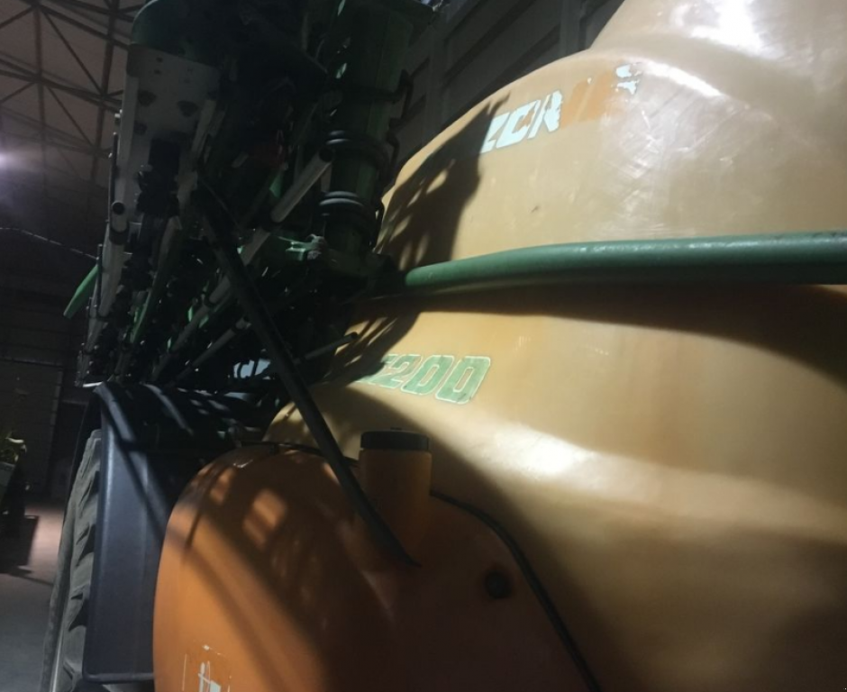 Weinbauspritze van het type Amazone UX 5200,  in Житомир (Foto 4)