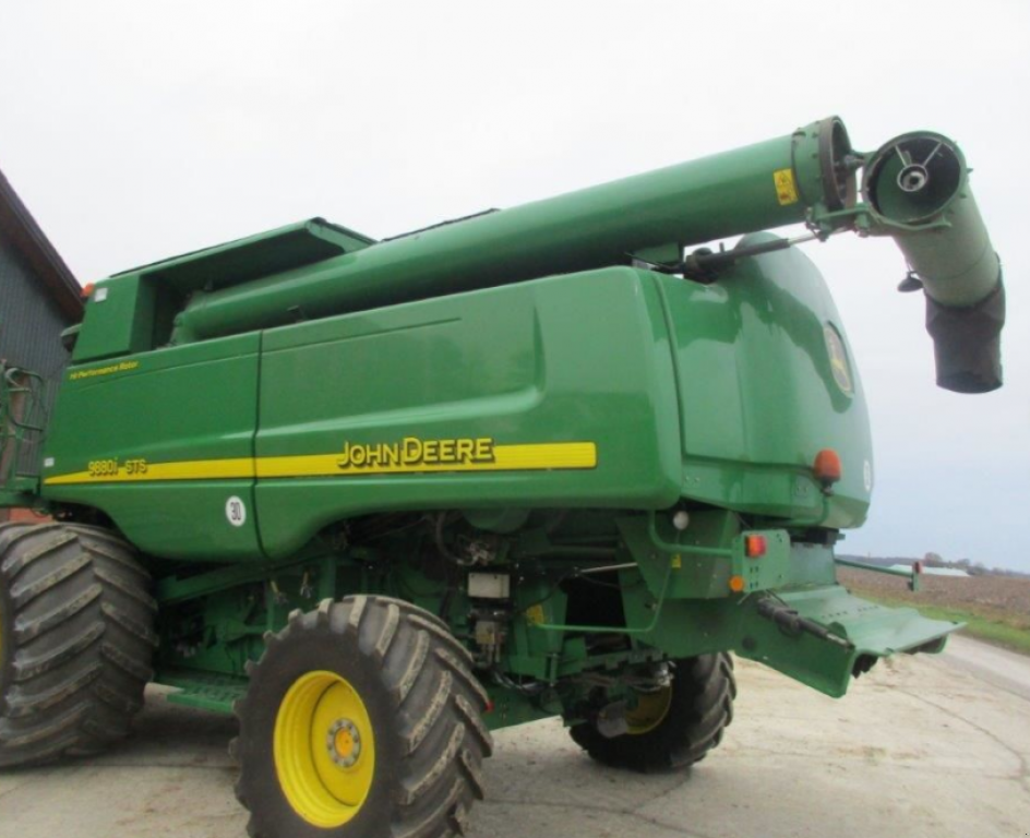 Oldtimer-Mähdrescher a típus John Deere 9880i STS, Neumaschine ekkor: Житомир (Kép 3)