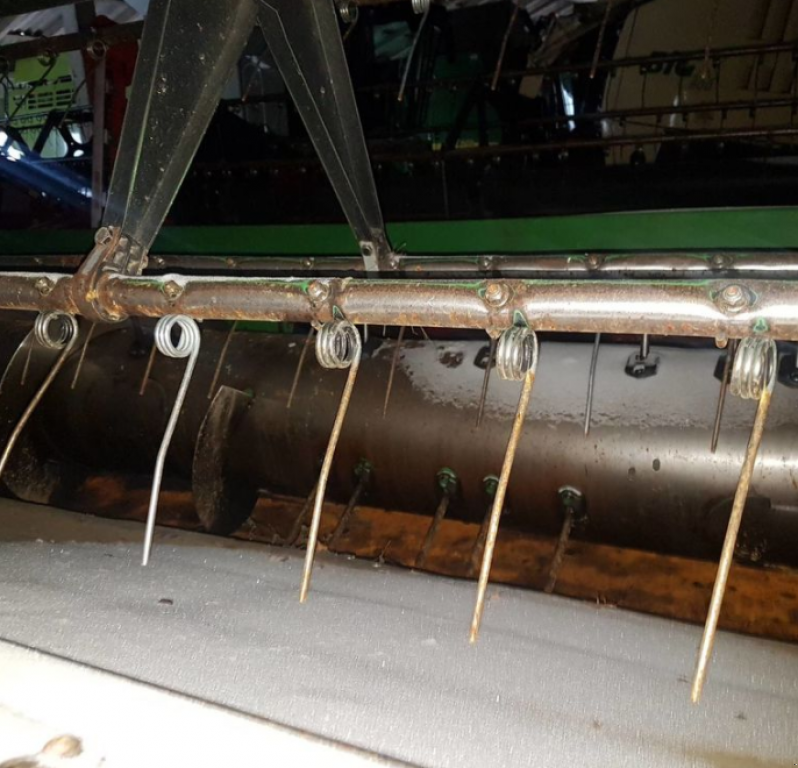 Oldtimer-Mähdrescher des Typs John Deere 9640 WTS, Neumaschine in Житомир (Bild 3)