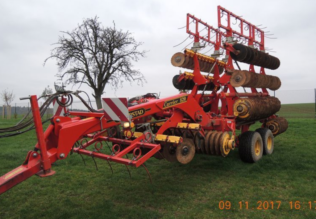 Wiesenegge typu Väderstad Carrier 820,  v Київ (Obrázek 1)