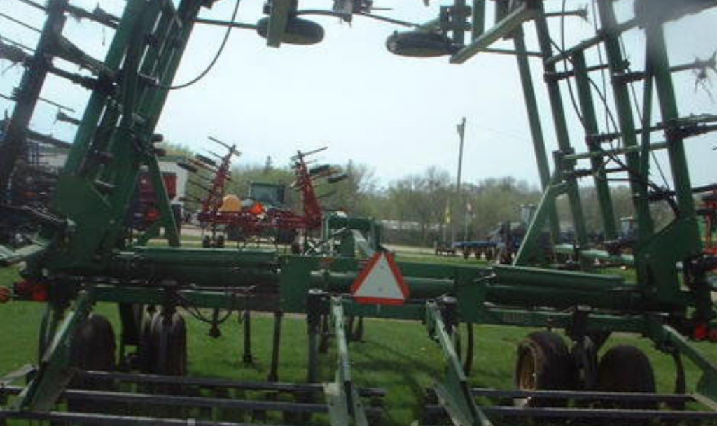 Kartoffelpflegetechnik typu John Deere 980,  v Сливине (Obrázek 3)