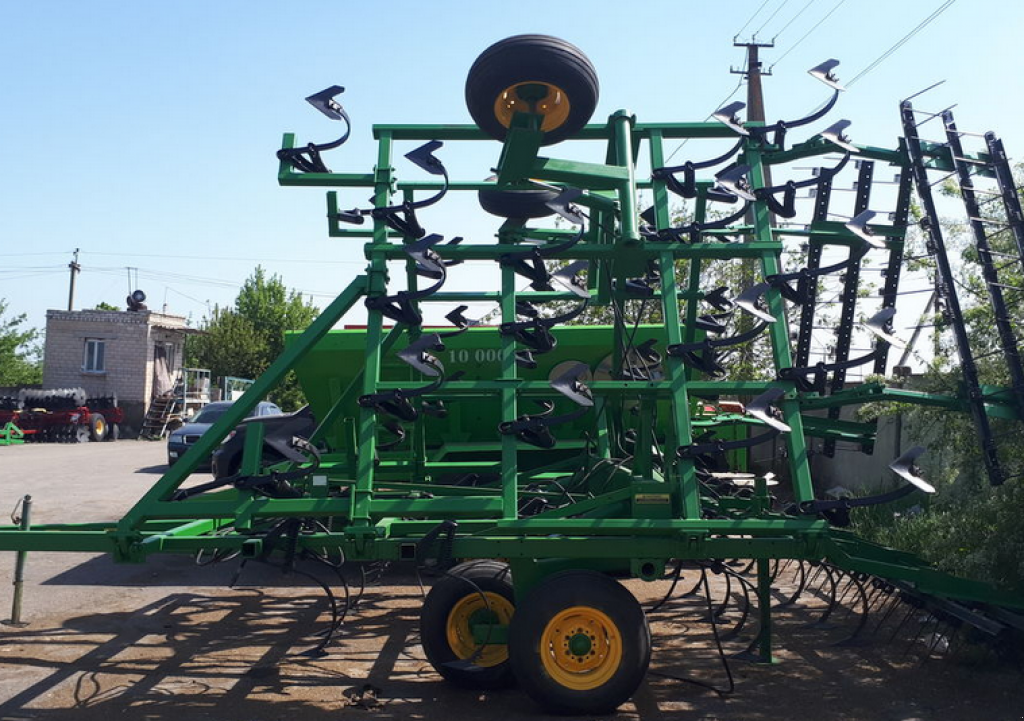 Kartoffelpflegetechnik typu John Deere 960,  v Сливине (Obrázek 2)