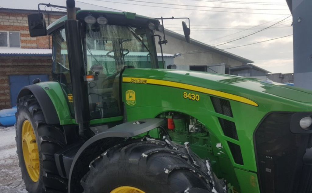 Oldtimer-Traktor a típus John Deere 8430, Neumaschine ekkor: Тернопіль (Kép 10)