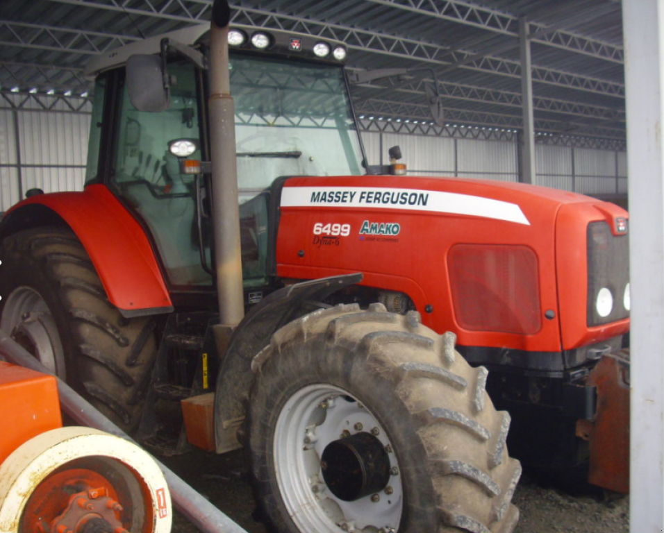 Oldtimer-Traktor typu Massey Ferguson 6499, Neumaschine v Мелітополь (Obrázek 1)