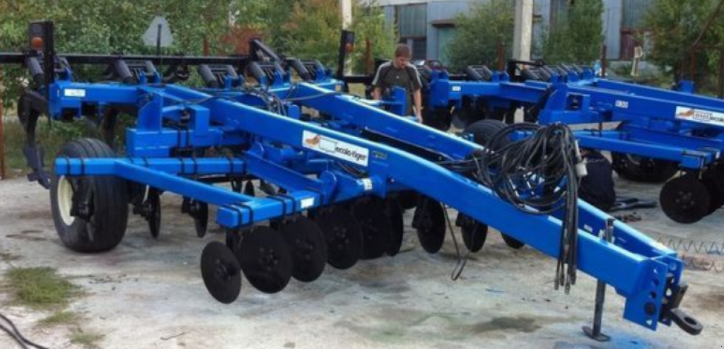 Wiesenegge of the type Case IH Ecolo-Tiger 530,  in Кіровоград (Picture 1)