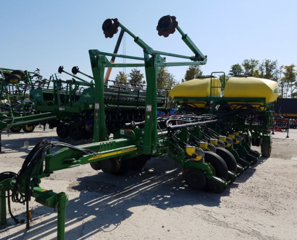 Gareeggenfelder typu John Deere 1770NT,  v Кіровоград (Obrázek 1)