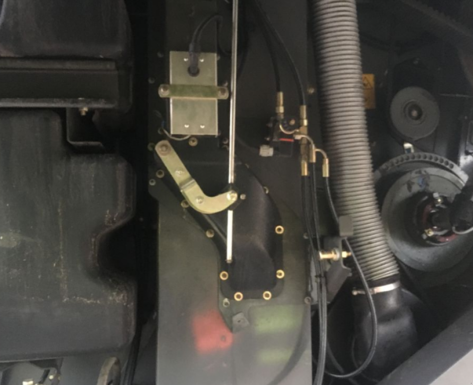 Oldtimer-Mähdrescher a típus CLAAS Lexion 580, Neumaschine ekkor: Теплик (Kép 7)