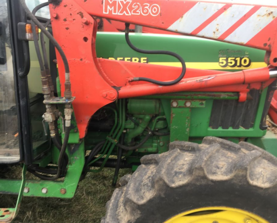 Oldtimer-Traktor typu John Deere 5510,  v Теплик (Obrázek 5)