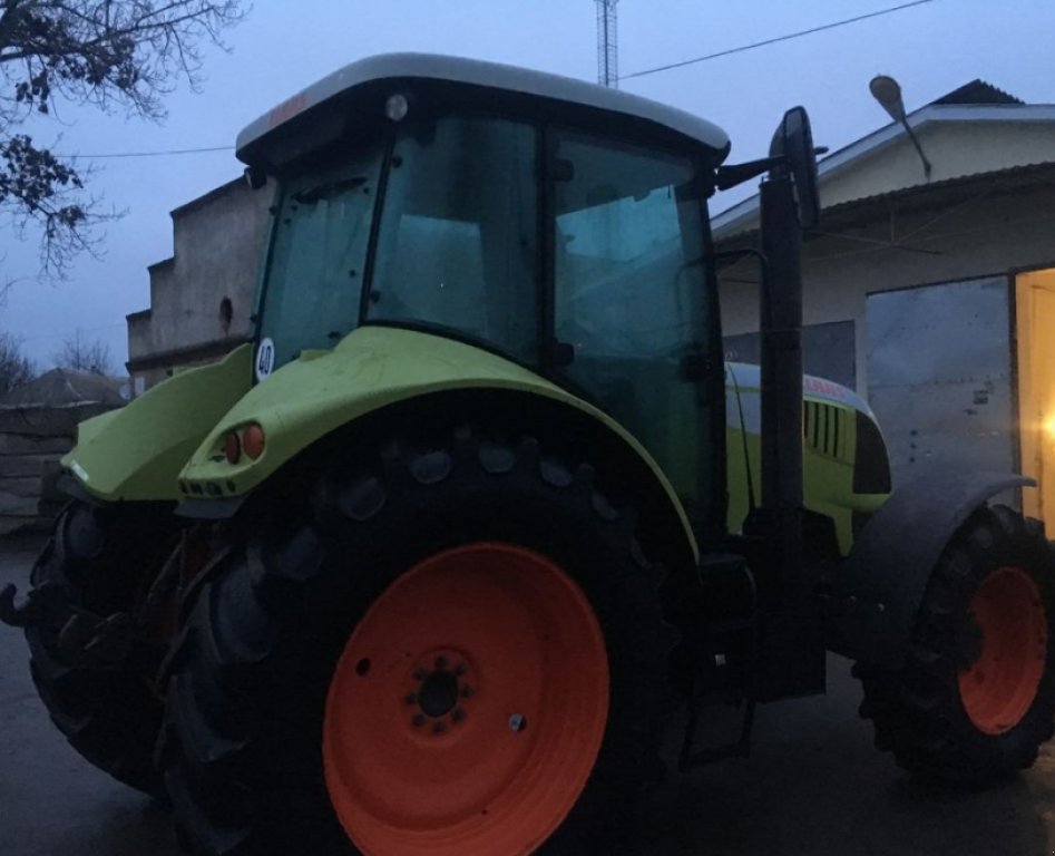 Oldtimer-Traktor des Typs CLAAS Arion 610, Neumaschine in Теплик (Bild 8)