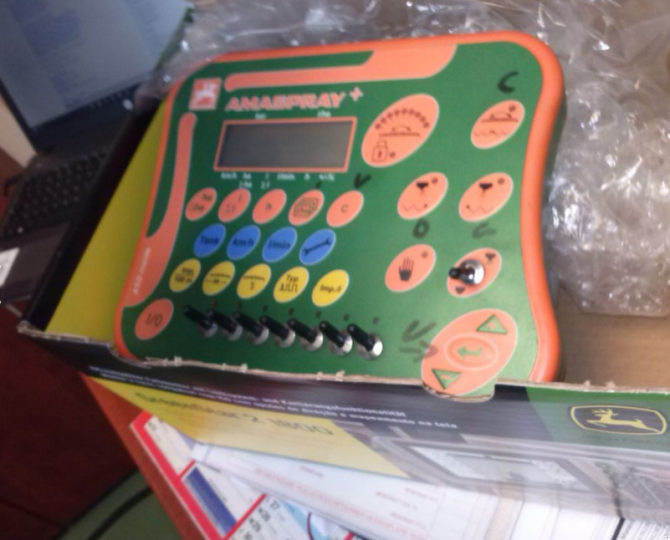 Weinbauspritze del tipo Amazone UG 3000,  In Теплик (Immagine 6)