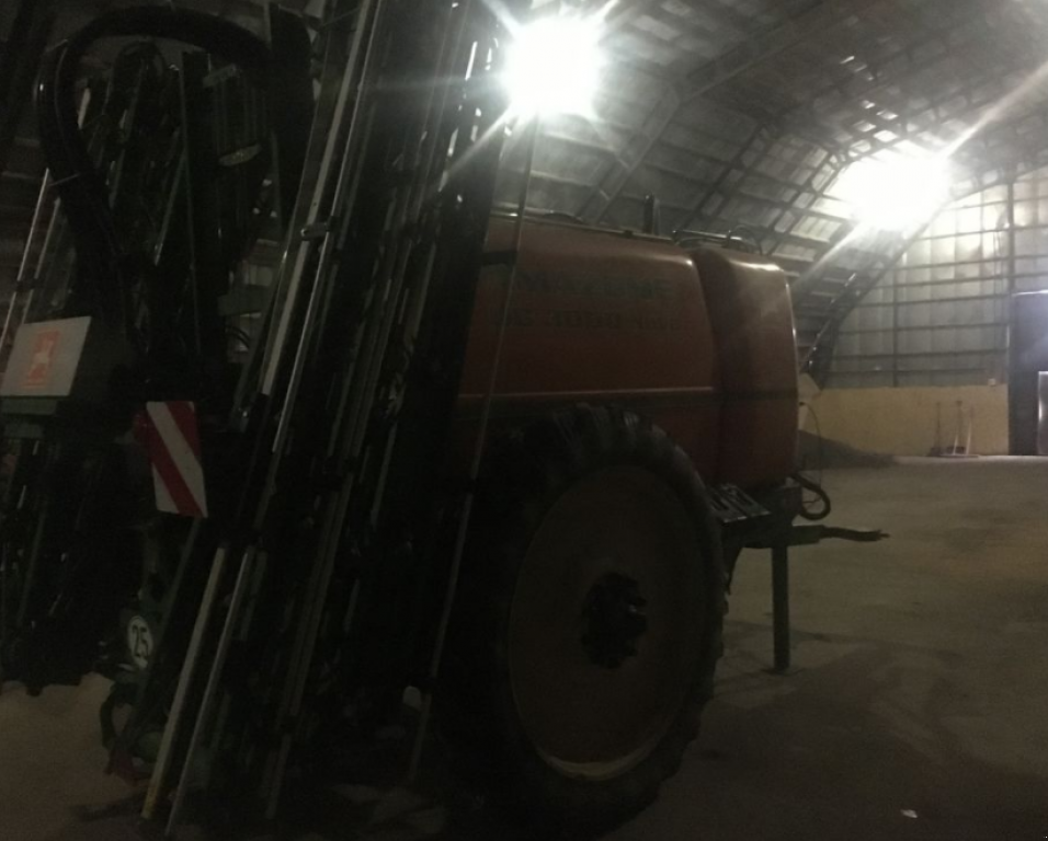 Weinbauspritze del tipo Amazone UG 3000,  In Теплик (Immagine 2)