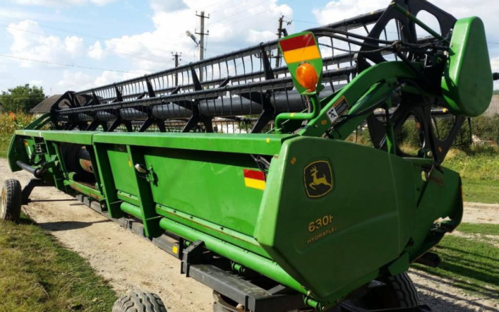 Schneidwerk of the type John Deere 930F,  in Чортків (Picture 2)