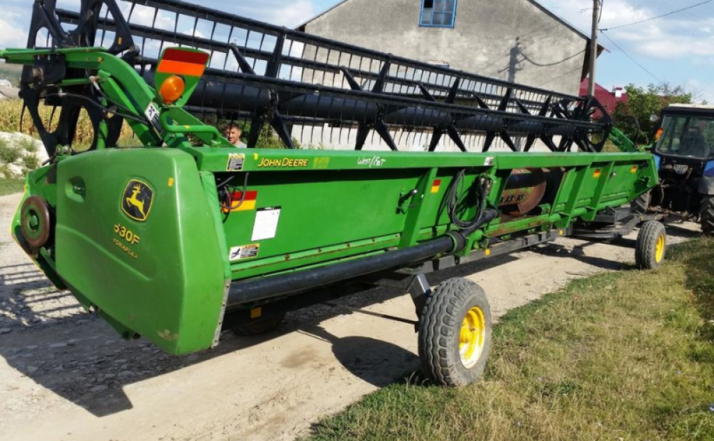 Schneidwerk of the type John Deere 930F,  in Чортків (Picture 1)