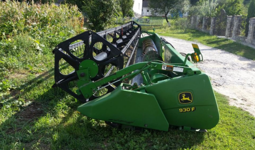 Schneidwerk of the type John Deere 930F,  in Чортків (Picture 3)