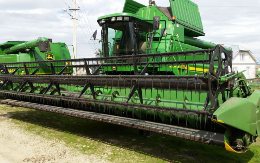 Oldtimer-Mähdrescher del tipo John Deere 9880i STS, Neumaschine In Чортків (Immagine 1)