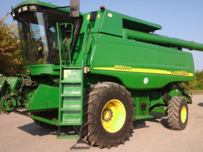 Oldtimer-Mähdrescher du type John Deere 9880 STS, Neumaschine en Чортків (Photo 1)