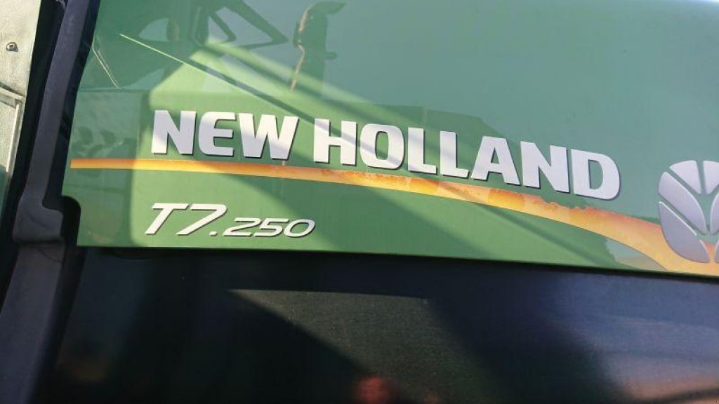 Oldtimer-Traktor a típus New Holland T7.250, Neumaschine ekkor: Полтава (Kép 11)