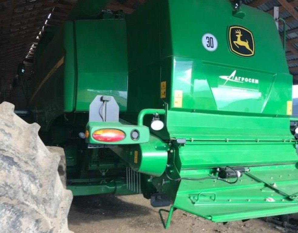 Oldtimer-Mähdrescher des Typs John Deere T560, Neumaschine in Тернопіль (Bild 2)