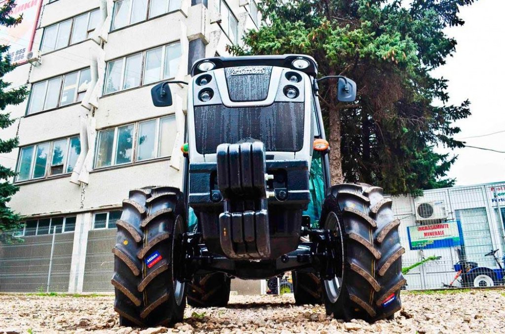 Oldtimer-Traktor tip Antonio Carraro V 80, Neumaschine in Київ (Poză 6)