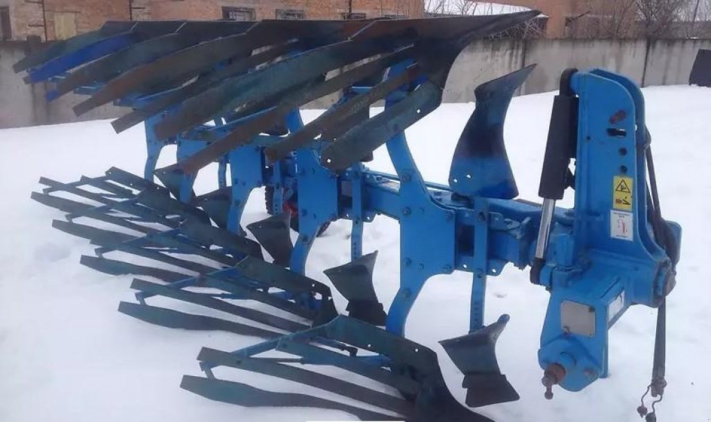 Scheibenpflug typu Lemken EuroOpal 7,  v Перея́слав-Хмельни́цький (Obrázek 1)