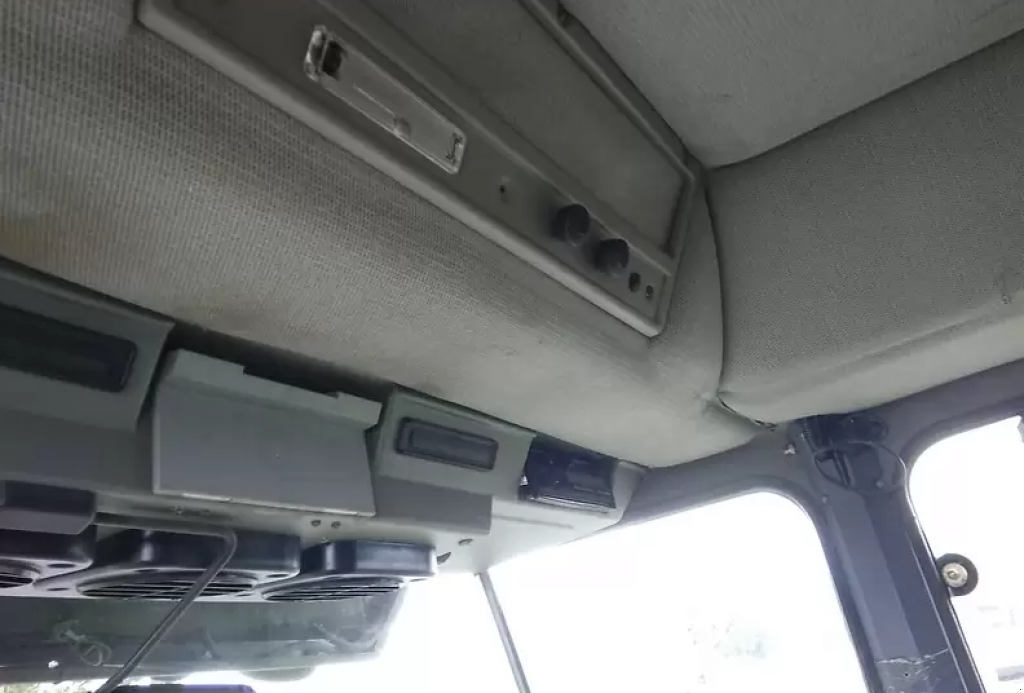 Oldtimer-Mähdrescher des Typs John Deere 960, Neumaschine in Луцьк (Bild 10)