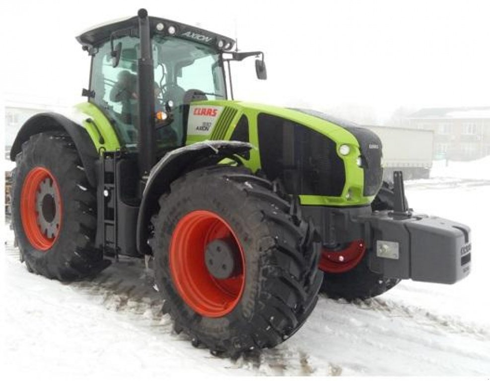 Oldtimer-Traktor of the type CLAAS Axion 930, Neumaschine in Кіровоград (Picture 1)