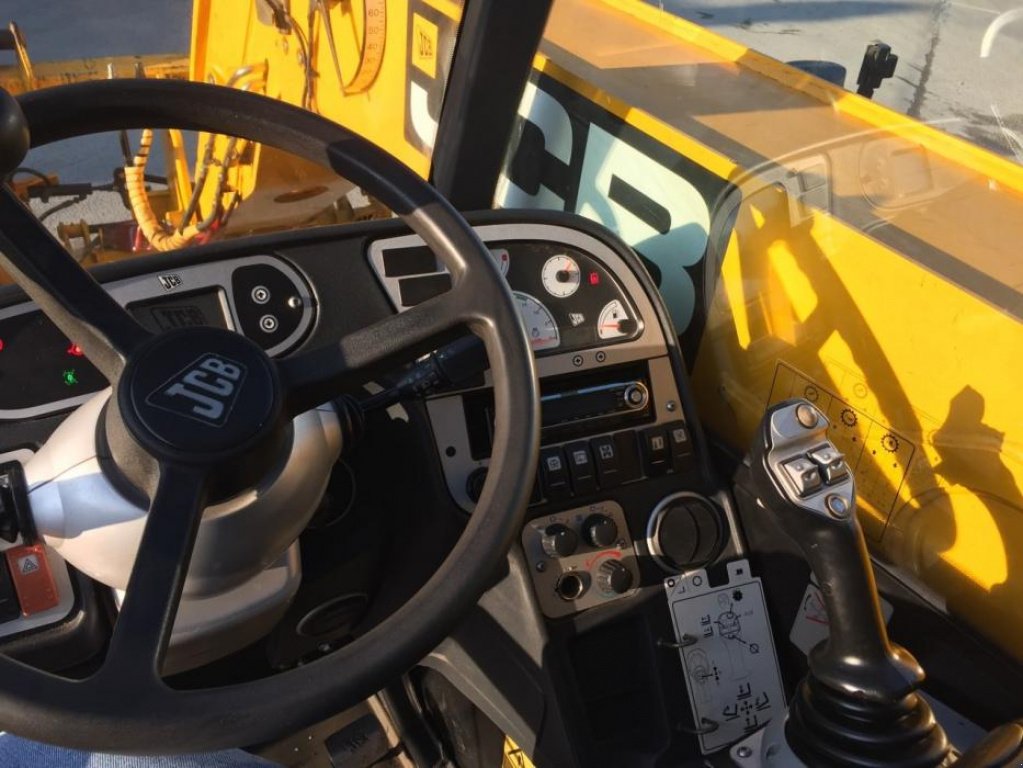 Teleskopstapler of the type JCB 531-70 Agri Super, Neumaschine in Чабани (Picture 6)