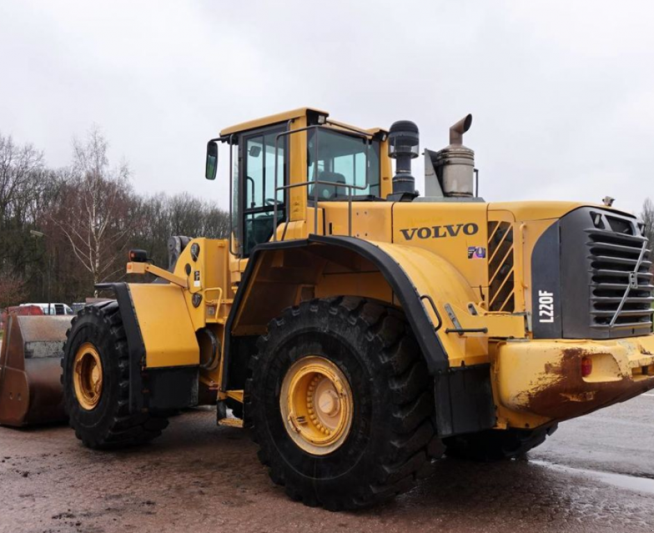 Frontlader typu Volvo L220F, Neumaschine v Київ (Obrázek 2)