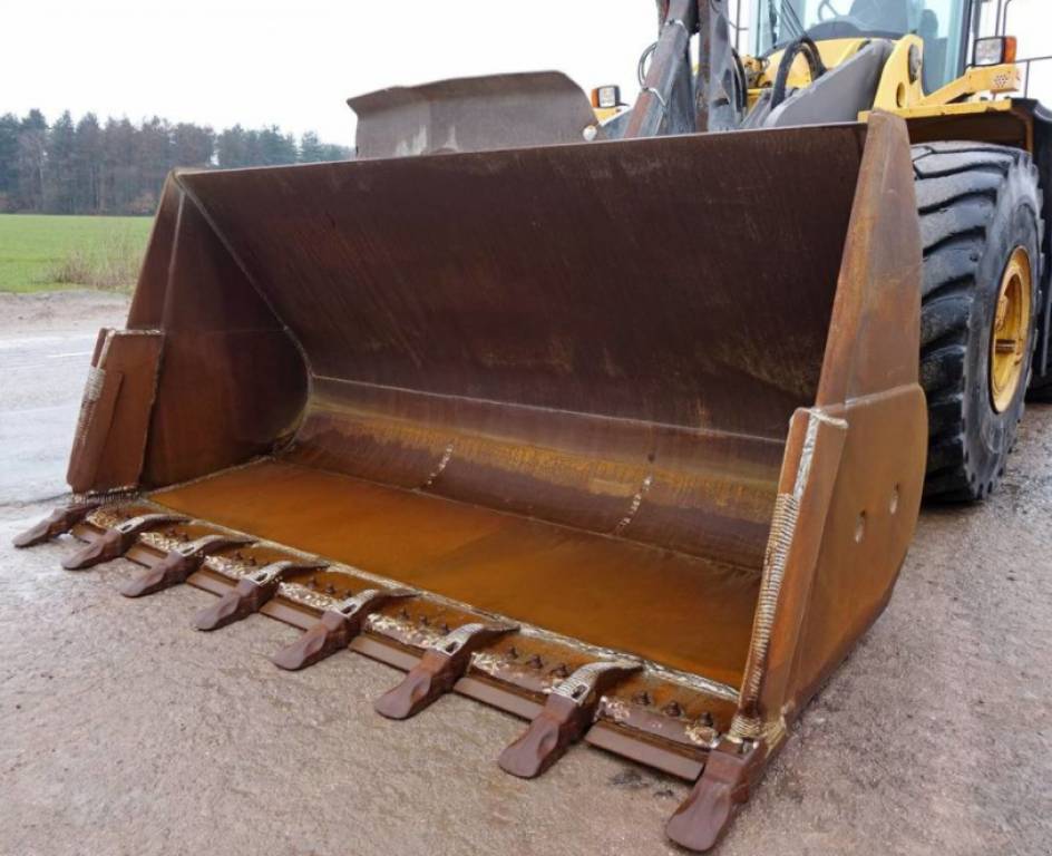 Frontlader typu Volvo L220F, Neumaschine v Київ (Obrázek 5)