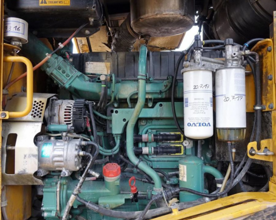 Frontlader typu Volvo L220F, Neumaschine v Київ (Obrázek 8)