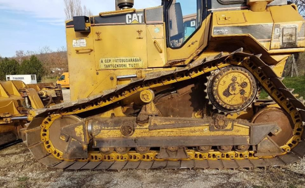 Raupentraktor typu Caterpillar D 5M LGP,  v Київ (Obrázek 1)