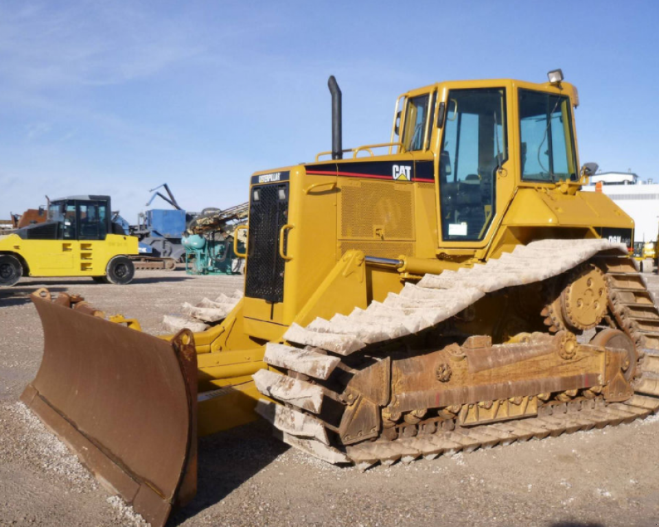 Raupentraktor typu Caterpillar D 6N LGP,  v Київ (Obrázek 1)