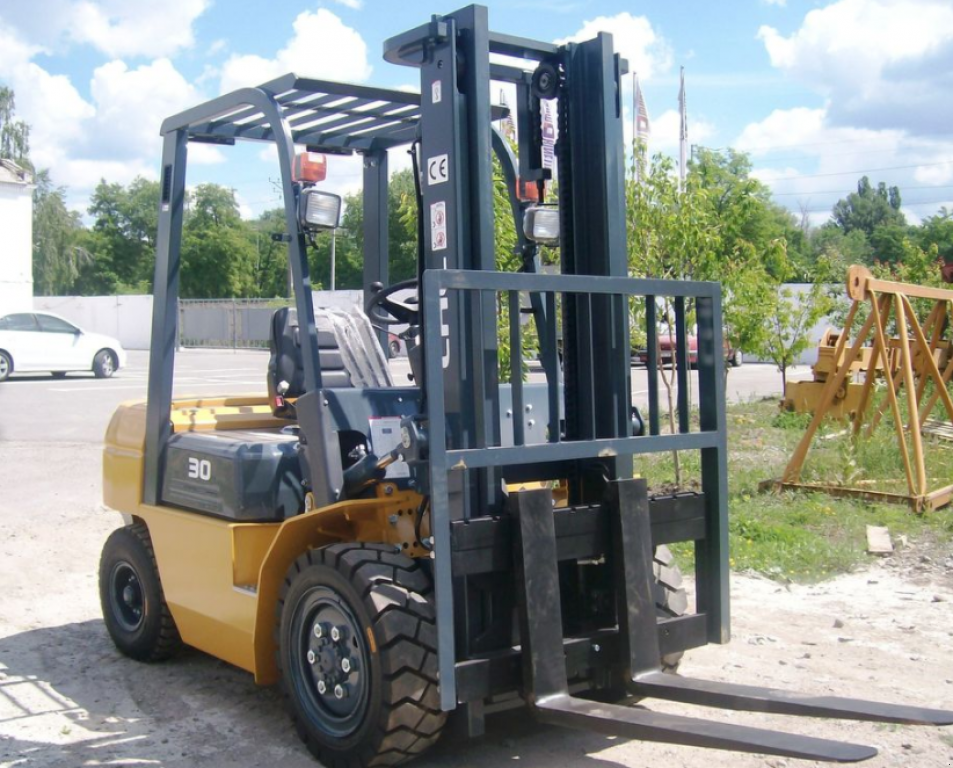 Gabelstapler typu Heli CPCD30,  v Київ (Obrázek 3)