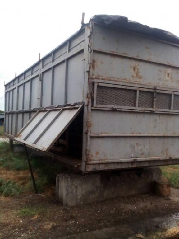 Muldenkipper of the type MAN 26, Neumaschine in Дніпропетровськ (Picture 1)