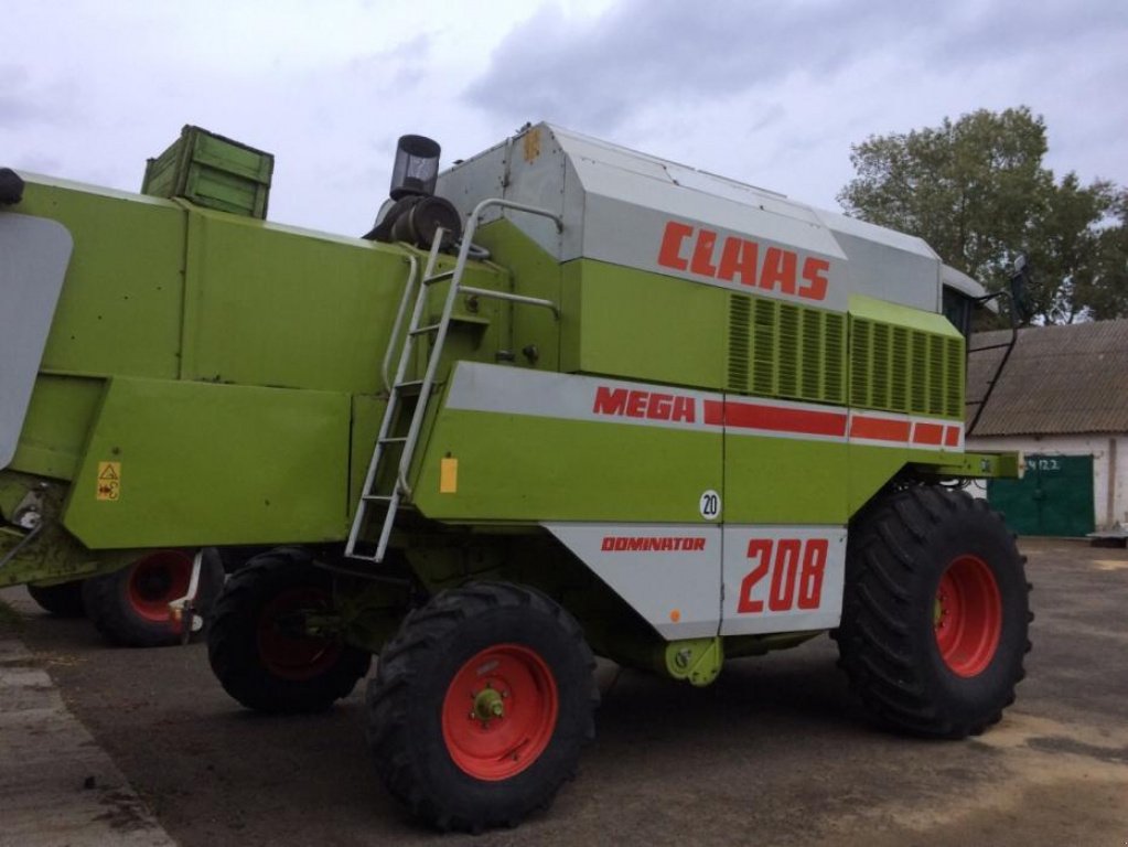 Oldtimer-Mähdrescher des Typs CLAAS Mega 208, Neumaschine in Не обрано (Bild 1)