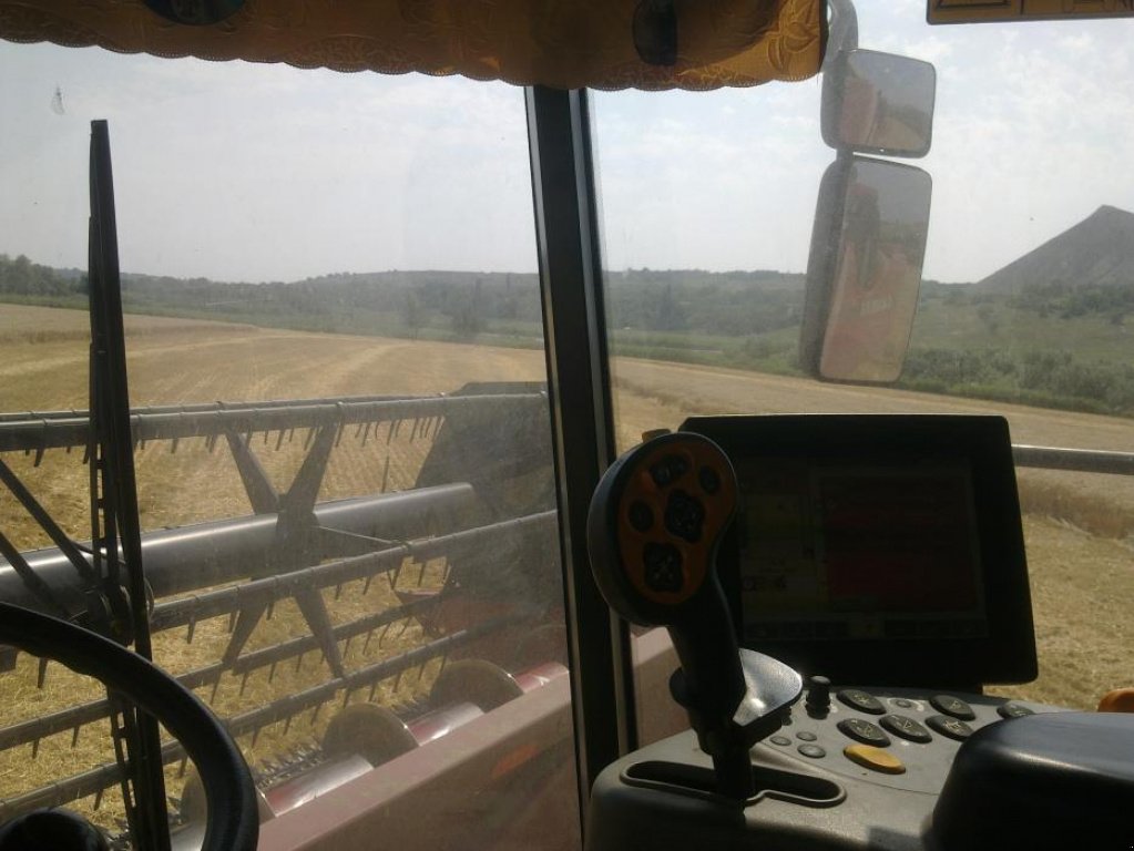 Oldtimer-Mähdrescher Türe ait Case IH Axial Flow 8010, Neumaschine içinde Гірник (resim 3)